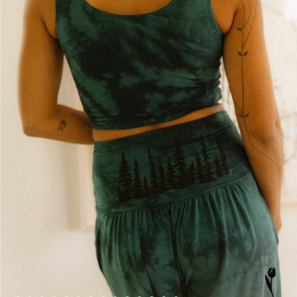 Purusha People Emerald Green Tie Dye Genies